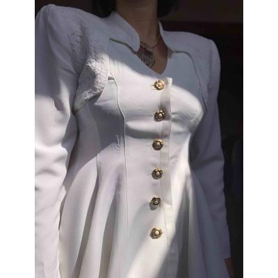 Marynarka Exclusive Eric Andres Paris, biała, długa, złote guziki, coham vintage sklep online